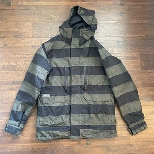 Mens Burton Dryride snowboard jacket in Great condition. Size M